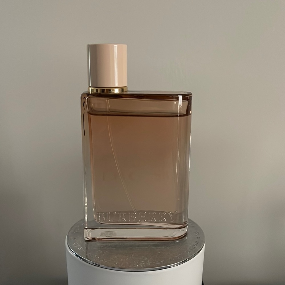 Burberry Her Intense perfume.  edp 100ml (limited)